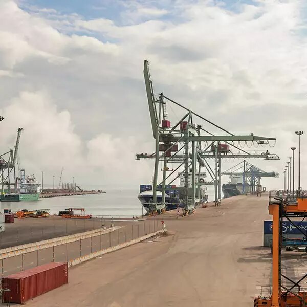 Private LTE for Port 4.0 digital transformation